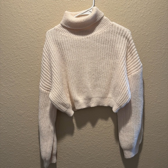 SHEIN Sweaters - Cropped Cream Turtleneck Knit Sweater size M